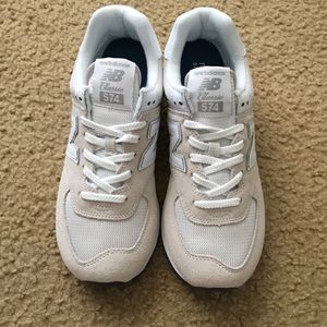 NWT New Balance 547 Sneakers